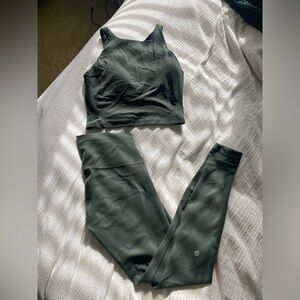 Lululemon size 6 set